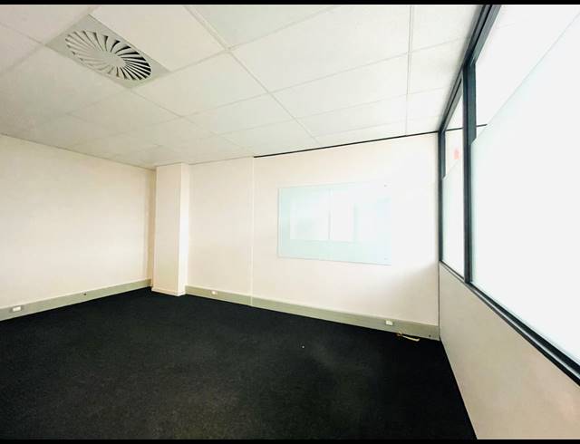 392M² OFFICE TO LET IN UMHLANGA RIDGE